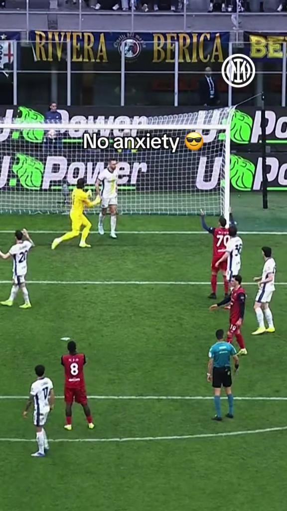 索默直呼专业，德弗里这次头球解围堪比一粒进球